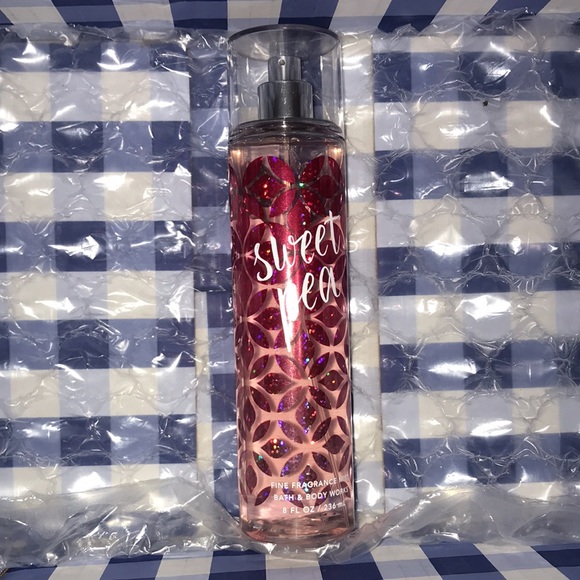 Bath & Body Works “sweet pea” Fine fragrance mist - Picture 2 of 3